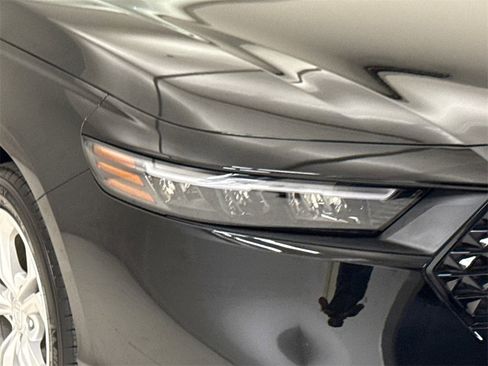 Certified 2025 Honda Accord LX image 5