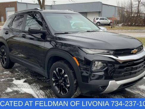 Used 2023 Chevrolet TrailBlazer LT w/ Convenience Package image 2