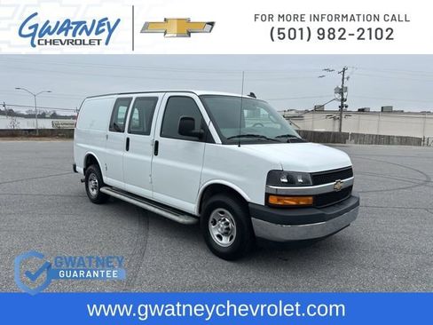 Used 2023 Chevrolet Express 2500 w/ Driver Convenience Package image 3