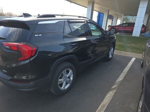 Used 2019 GMC Terrain SLE w/ Driver Convenience Package image 8