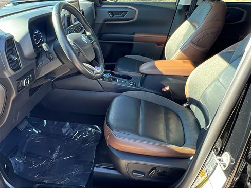 Used 2023 Ford Bronco Sport Outer Banks w/ Tech Package image 16