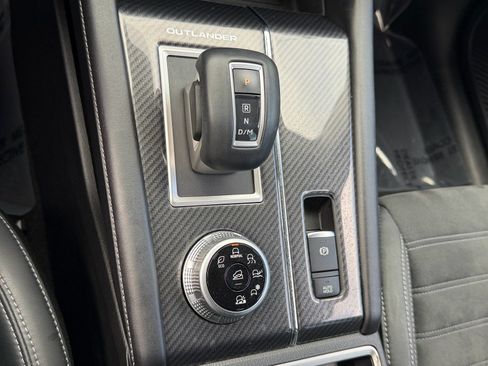 Used 2022 Mitsubishi Outlander SE AWD/4WD image 26