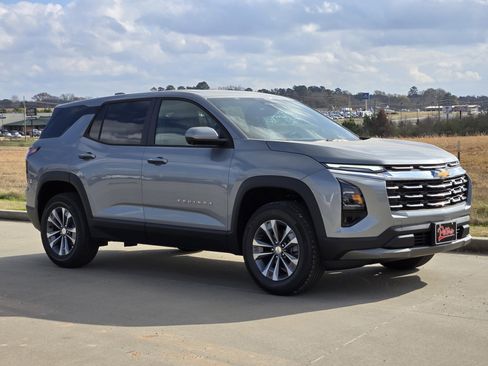 New 2026 Chevrolet Equinox LT w/ Convenience Package II image 1