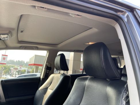 Certified 2022 Toyota 4Runner Limited AWD/4WD image 19