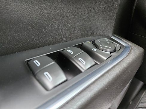 Used 2022 Chevrolet Silverado 1500 LT image 32