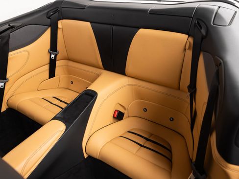 Used 2019 Ferrari Portofino RWD image 63