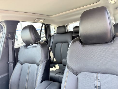 Used 2025 MAZDA CX-50 AWD 2.5 Hybrid w/ Premium Pkg image 28
