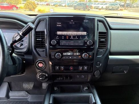 Used 2024 Nissan Titan PRO-4X w/ Pro-4x Convenience Package AWD/4WD image 15