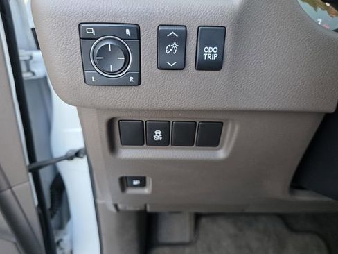 Used 2013 Lexus GX 460 460 w/ Comfort Plus Pkg image 25