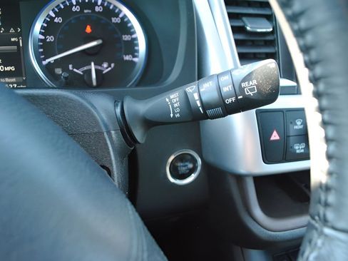 Used 2015 Toyota Highlander XLE AWD/4WD image 17