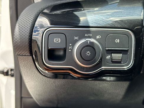 Used 2022 Mercedes-Benz A 220 image 29