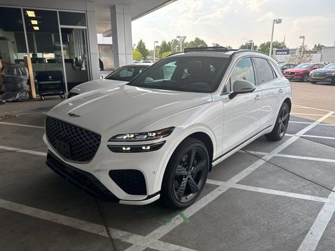 Used 2023 Genesis GV70 2.5T w/ Sport Prestige Package AWD/4WD image 2