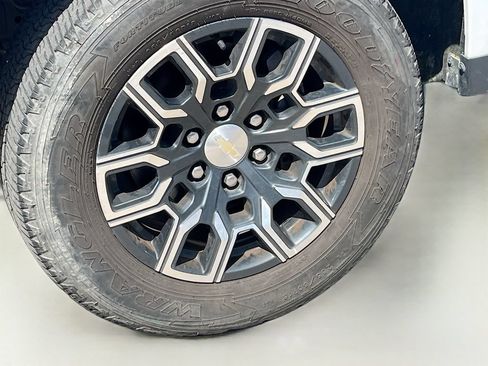 Used 2023 Chevrolet Colorado LT w/ LT Convenience Package II RWD image 31