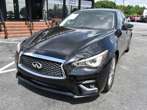 Used 2019 INFINITI Q50 Luxe w/ Essential Package (3.0T Luxe) RWD image 2