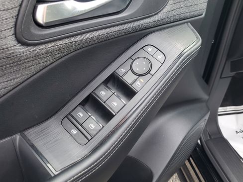 Certified 2023 Nissan Rogue SV image 17