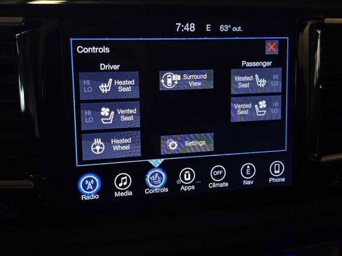 Used 2017 Chrysler Pacifica Platinum FWD image 17