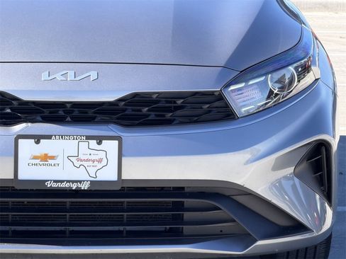 Used 2024 Kia Forte LXS w/ LXS Technology Package image 8