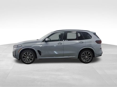 New 2026 BMW X5 xDrive40i w/ M Sport Package image 2