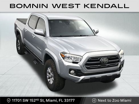 Used 2019 Toyota Tacoma SR5 w/ SR5 Appearance Package (SM) image 19