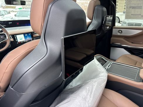 New 2025 Lincoln Navigator L Black Label image 35