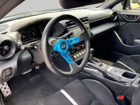 Used 2022 Toyota GR86 Premium RWD image 15