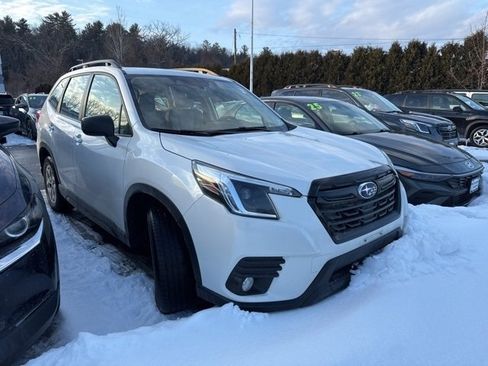 Used 2023 Subaru Forester image 2