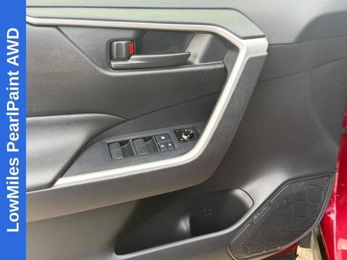 Used 2019 Toyota RAV4 LE w/ All Weather Liner Package AWD/4WD image 24