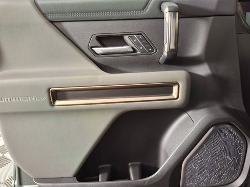 Used 2024 GMC Hummer EV 3X w/ LPO, Illumination Package image 23