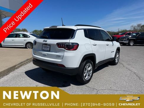 Used 2025 Jeep Compass Latitude AWD/4WD image 48