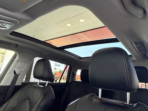 Used 2023 Toyota Highlander Platinum FWD image 23
