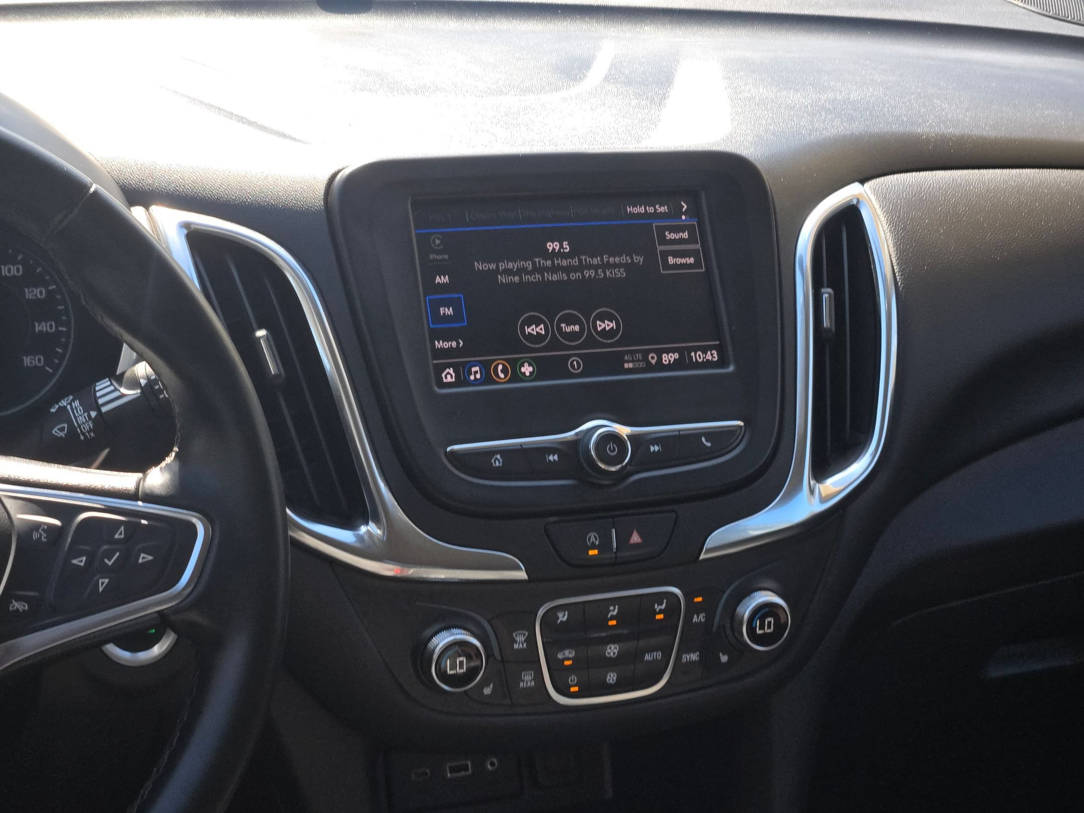 Used 2024 Chevrolet Equinox LT AWD/4WD image 16