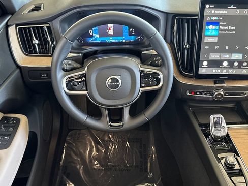 Certified 2026 Volvo XC60 B5 Plus AWD/4WD image 13