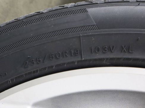 Used 2020 Chevrolet Equinox Premier image 45