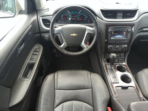 Used 2016 Chevrolet Traverse LTZ FWD image 13