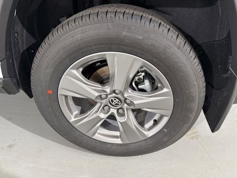 New 2025 Toyota RAV4 XLE image 7