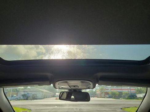 Used 2015 Chrysler 200 S w/ Navigation & Sound Group I FWD image 18
