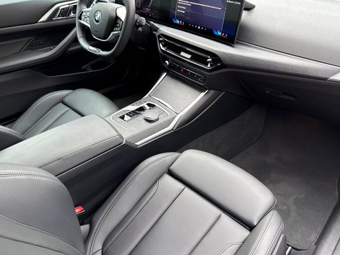 Used 2025 BMW 430i Coupe w/ Premium Package image 18