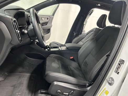 Certified 2024 Volvo XC40 Recharge Ultimate w/ Protection Package Premier image 10