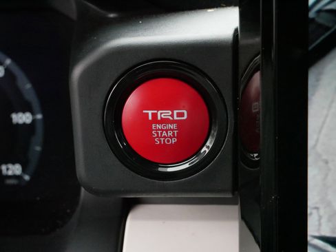 Used 2024 Toyota Tacoma TRD Off-Road image 31