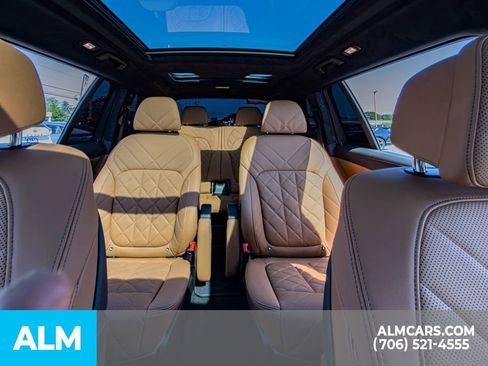 Used 2024 BMW X7 xDrive40i w/ M Sport Package AWD/4WD image 16