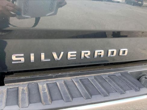 Used 2018 Chevrolet Silverado 1500 LT w/ All Star Edition image 10