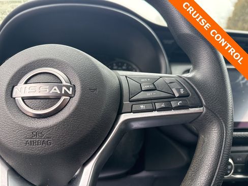 Used 2023 Nissan Kicks SV image 8