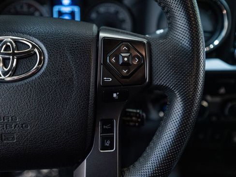 Certified 2021 Toyota Tacoma TRD Off-Road w/ Technology Package AWD/4WD image 23