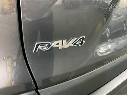 Used 2024 Toyota RAV4 XLE w/ Weather Package AWD/4WD image 10