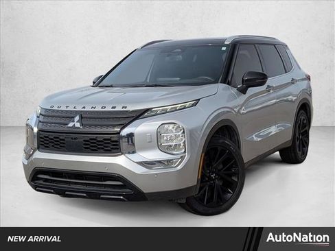 Used 2023 Mitsubishi Outlander SEL image 1