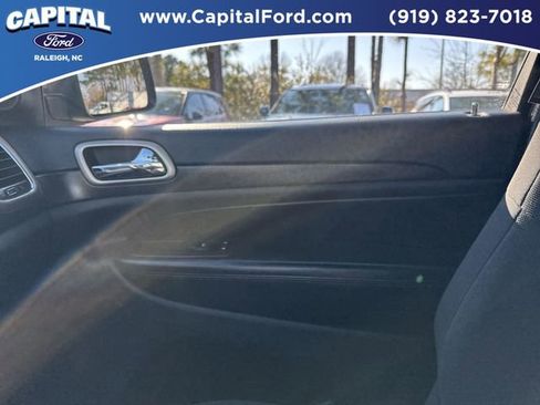 Used 2015 Jeep Grand Cherokee Laredo w/ Quick Order Package 23E image 27