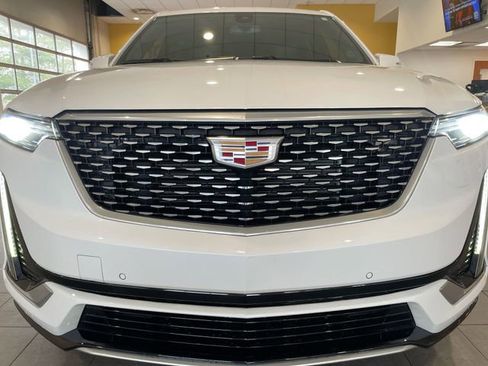 Certified 2023 Cadillac XT6 Premium Luxury image 10
