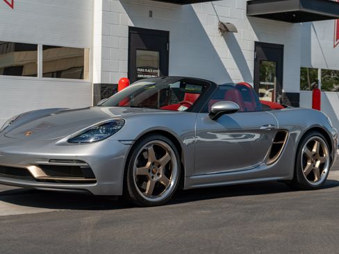 Used 2021 Porsche 718 Boxster RWD image 19