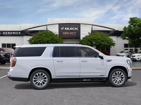 New 2026 GMC Yukon XL Denali image 7