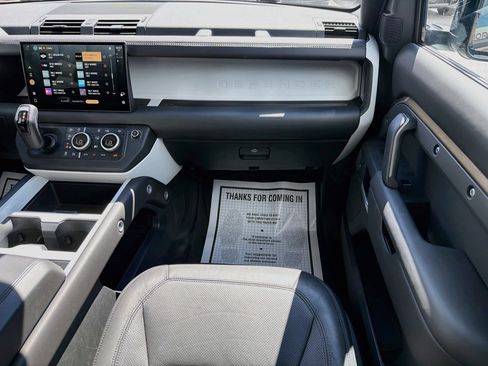 Used 2025 Land Rover Defender 110 S AWD/4WD image 18